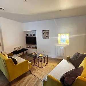 Le Ty Maclow Apartment